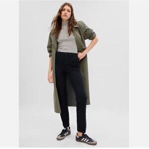 GAP Y2k Mid Rise Bi-Stretch Baby Boot Minimalist Black Pants Size 6 - MSRP $80